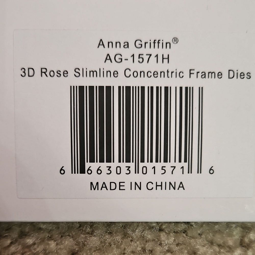 Anna Griffin 3D Rose Slimline Frame Dies